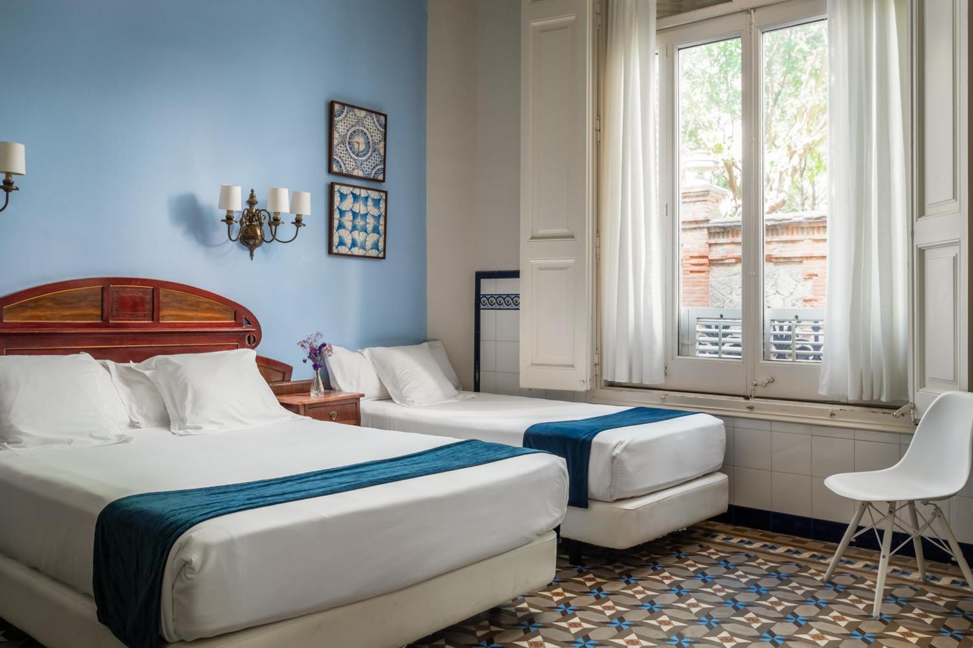 Hotel Medium Renaixenca Sitges Bilik gambar