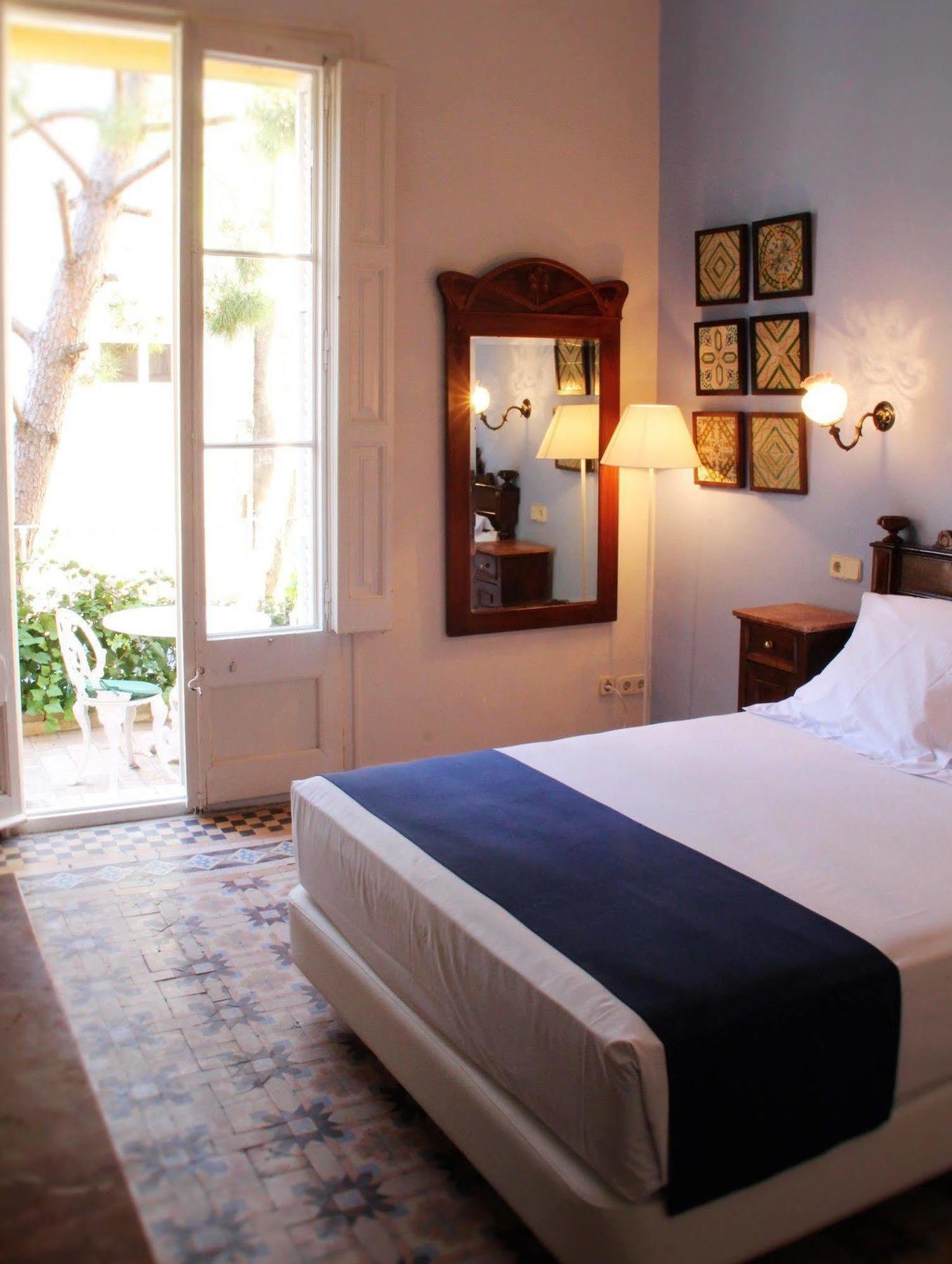 Hotel Medium Renaixenca Sitges Luaran gambar
