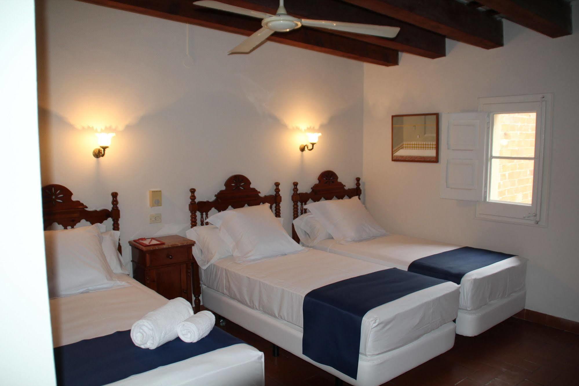 Hotel Medium Renaixenca Sitges Luaran gambar