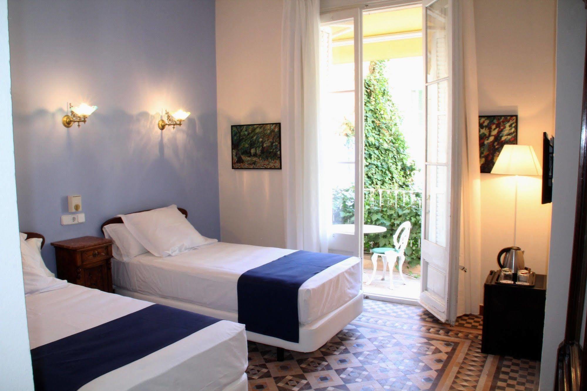 Hotel Medium Renaixenca Sitges Luaran gambar